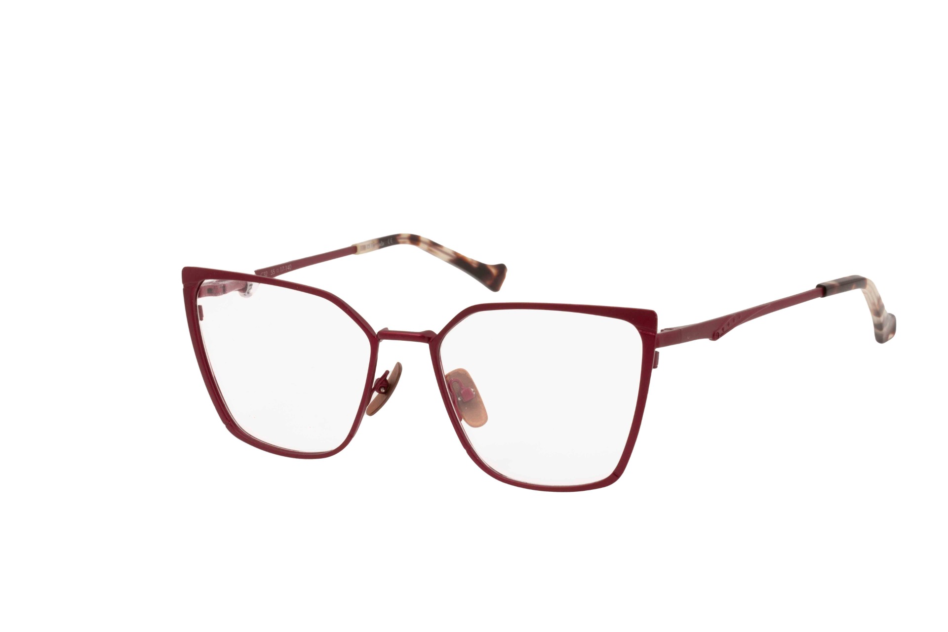 Spectacle Maggie
